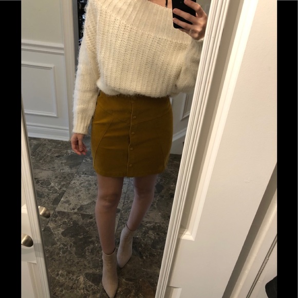 Perfect suede fall skirt 🍁 - Picture 4 of 8